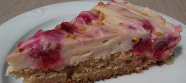 Himbeer-Vanillequark-Krokant-Torte